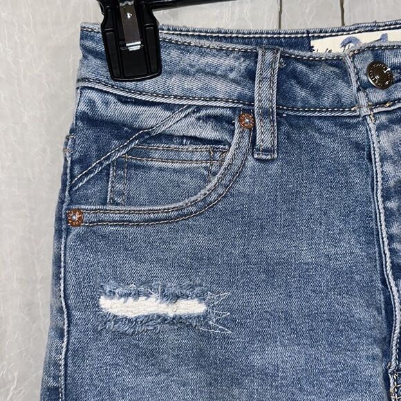 free people 24 crvy High Rise Blue Distressed Raw Fringe Hem Denim Shorts - Picture 5 of 14